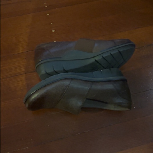 Dansko Slip-resistant Women's Brown Leather clogs-EU 37 US 6.5-7 uniquely design - Picture 5 of 7